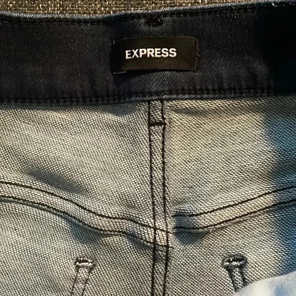 Size 10 Dark wash Express Skinny jeans - Picture 4 of 7